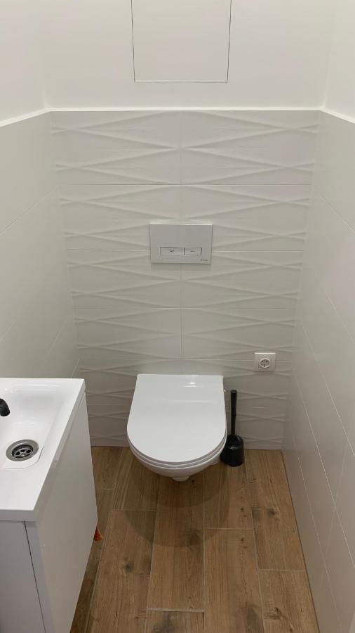 Sipsix Apartment - Modern 2 Bedroom Newly Renovated Flat With Ac In Budapest City Centre Exterior foto