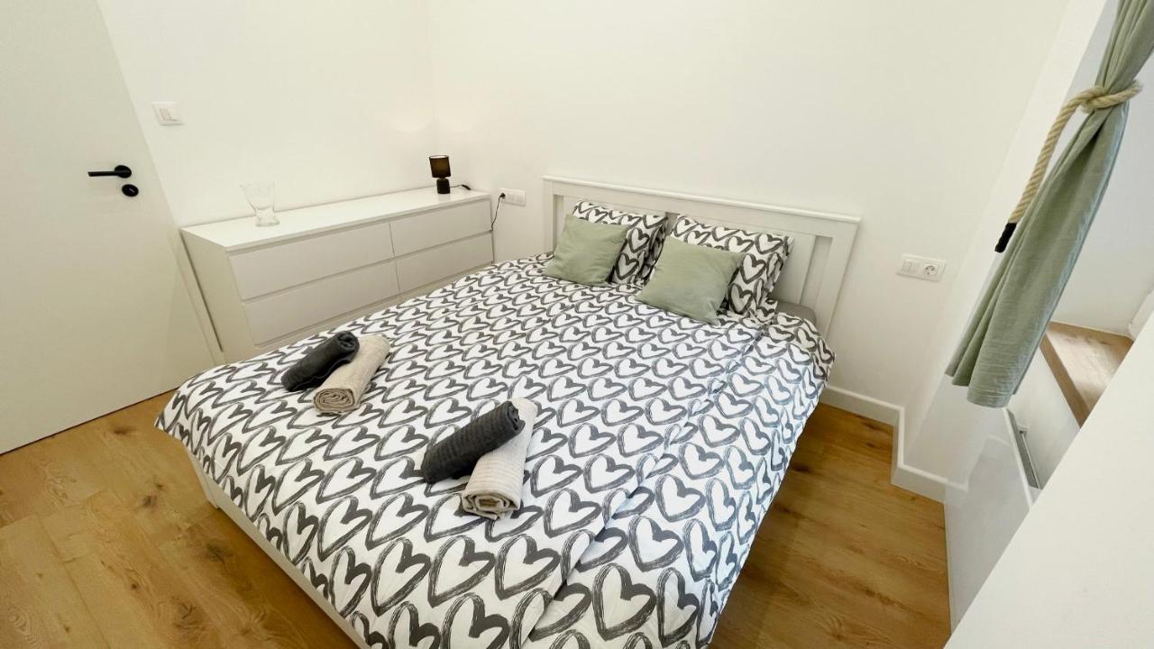 Sipsix Apartment - Modern 2 Bedroom Newly Renovated Flat With Ac In Budapest City Centre Exterior foto
